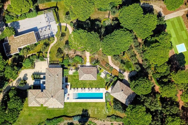 Detached house for sale in La Croix-Valmer, 83420, France
