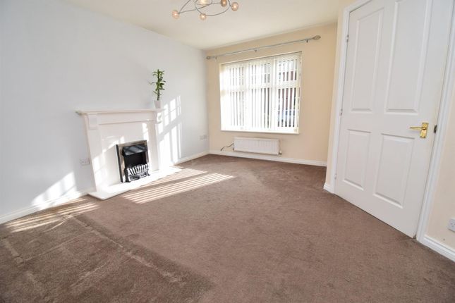 1, Mill Chase Gardens, Wakefield photo 2