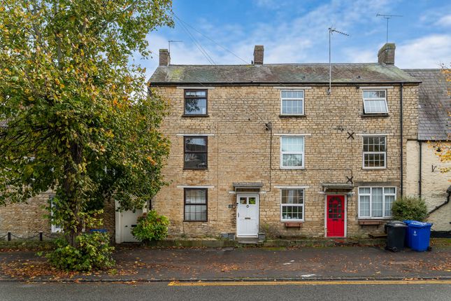 Thumbnail Cottage for sale in High Street Brackley, Northamptonshire