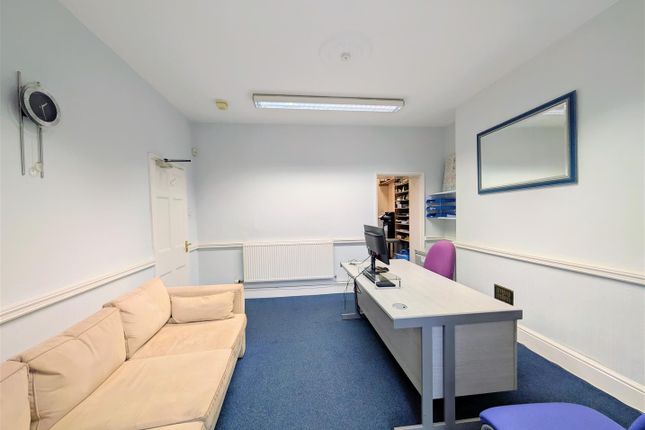 8, High Street, Coleford photo 4