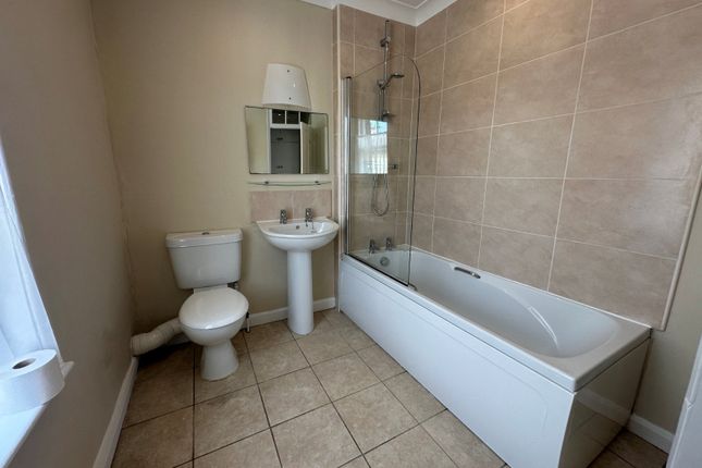 30, Ada Street, West Yorkshire photo 5