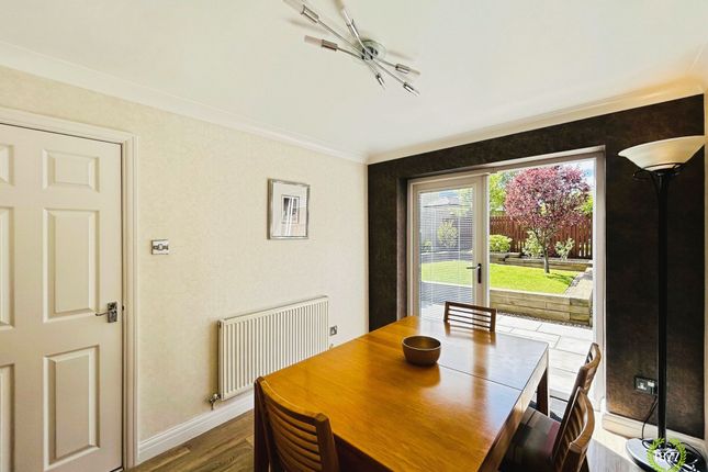 61 Rossendale Avenue, Burnley photo 4
