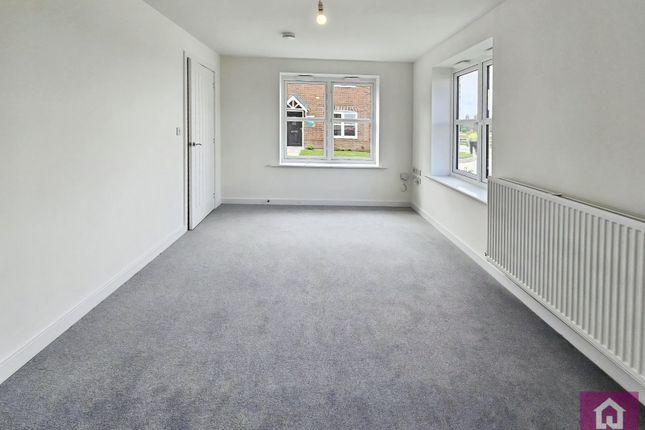 8, Blackthorn Grove, Flintshire photo 2