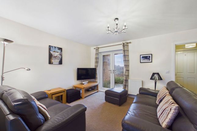 9, Riverside View, Larpool Lane photo 2