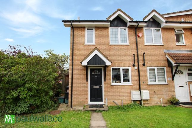 End terrace house for sale in Hunters Reach, Cheshunt, Waltham Cross