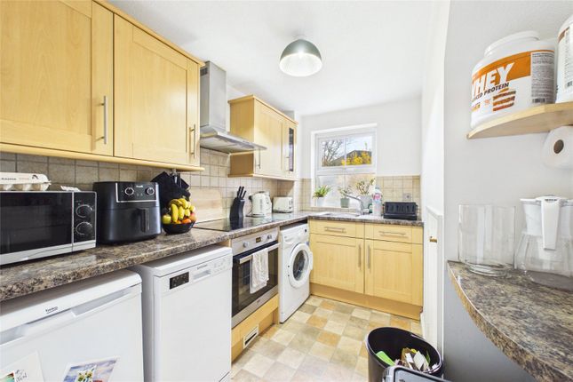 49, Buccaneer Close, Woodley photo 4