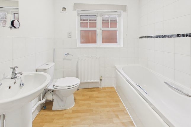 12, Whetstone Way, Wisbech photo 4