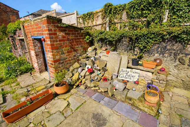 6 West Avenue, Rochdale photo 4