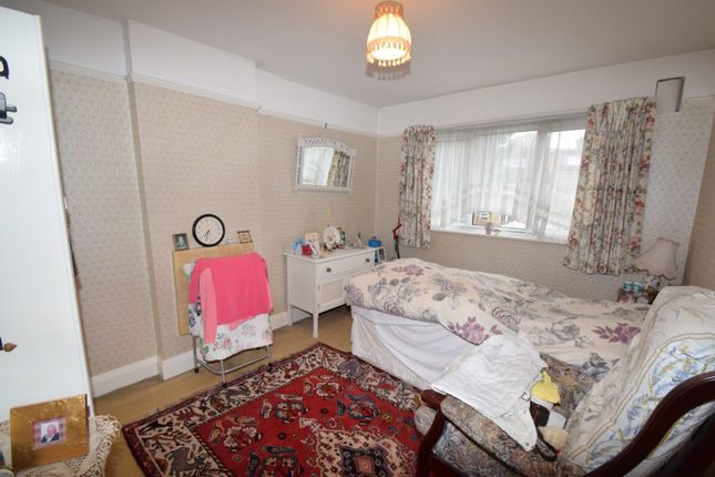Terraced house for sale in Princes Avenue, Acton