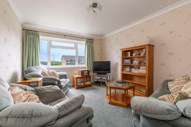 10, Cleve Close, Uckfield photo 3