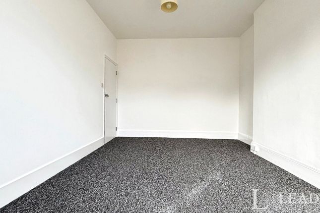 Room 7, 171, West Road, Westcliff-on-Sea photo 3