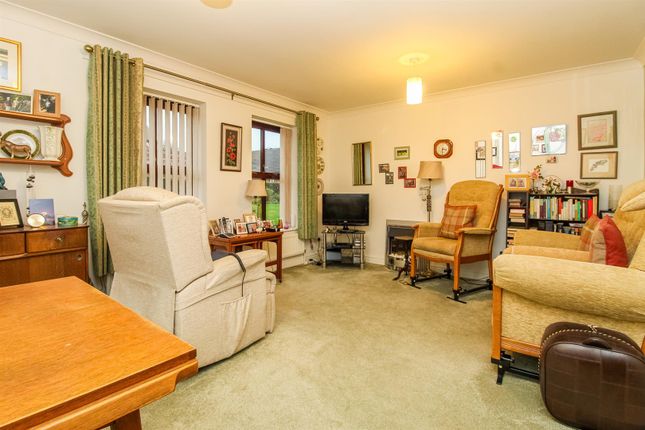 11, St. Peters Court, Wakefield photo 3