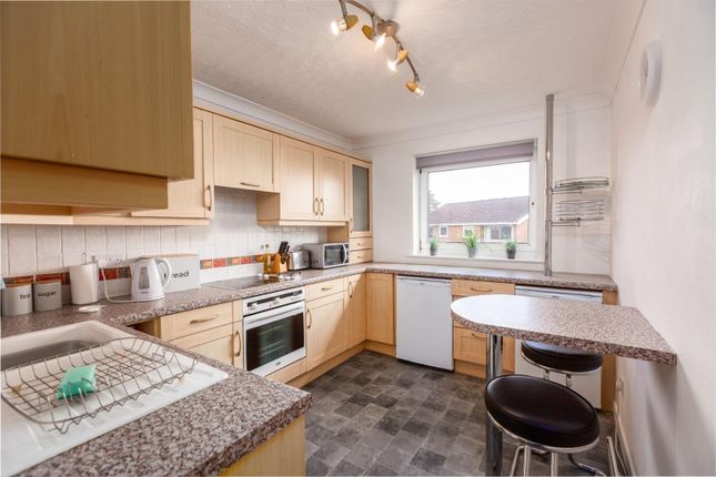 Flat 12, Lansdowne, Groves Avenue, Swansea photo 2