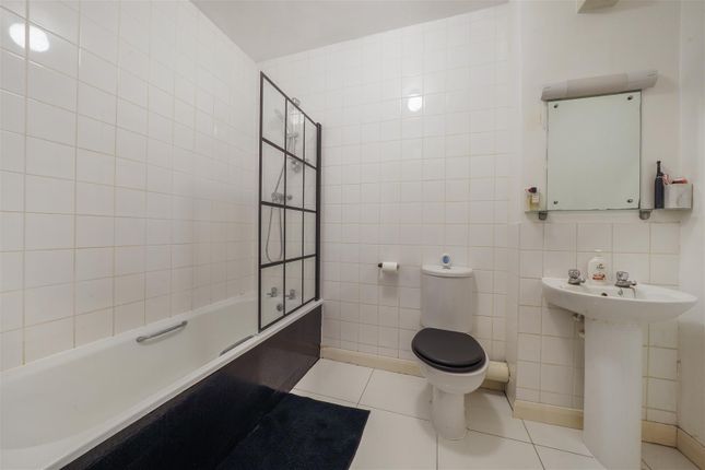 15 Park Lodge, 32, Greenford Road, Harrow photo 4