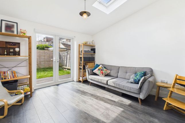 18, Thurlow Road, Worthing photo 3