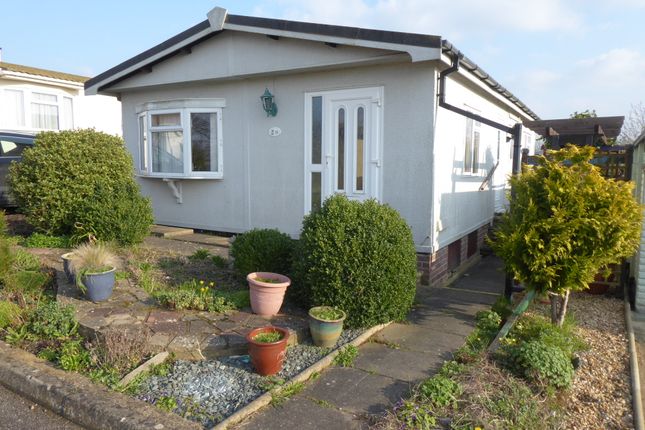 Thumbnail Mobile/park home for sale in Bedwell Park, Witchford, Ely