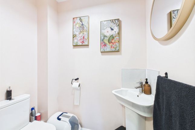 27, Ruby Close, Devon photo 4