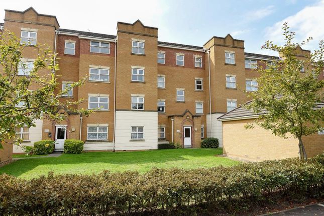 Thumbnail Flat to rent in Pickford Gardens, Slough