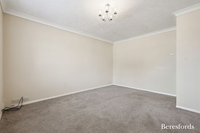 47, Ashbourne Road, Romford photo 4