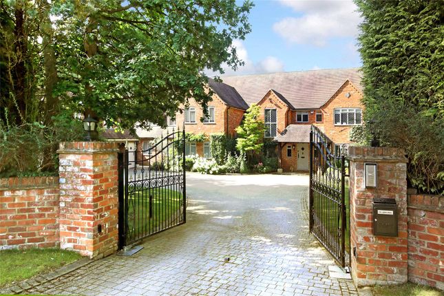 Parking In Parking In Seer Green Seer Green Station Car Park Apcoa Parking Apcoa Parking