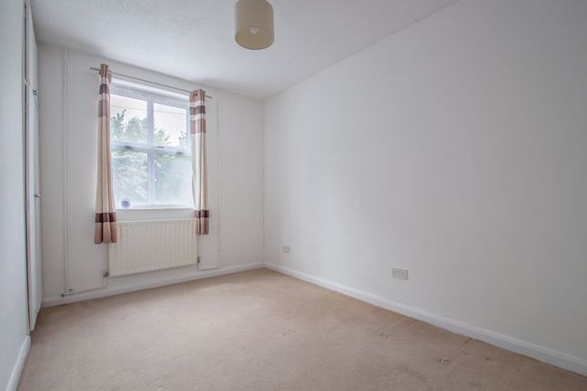 Flat for sale in Cobham Terrace, Bean Road, Greenhithe
