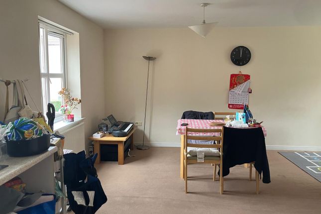 15, Thompson Court, Chilwell photo 3