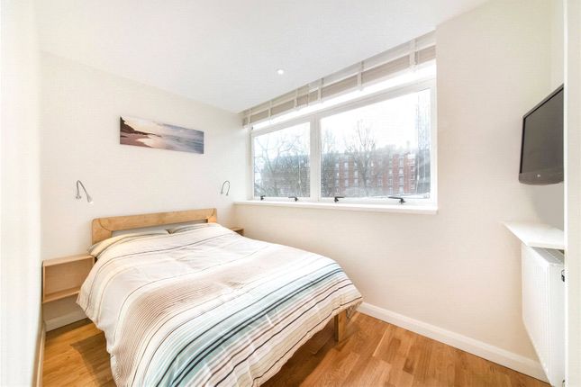 Flat 3,, Christchurch House, St James's Park photo 4