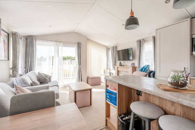 26 Morello View, Cherry Tree Park Dean, Mill Road, Great Yarmouth photo 3