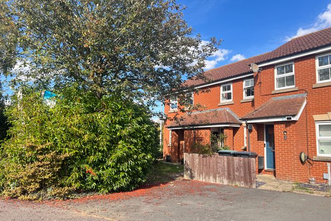 1, Villiers Close, Luton photo 2