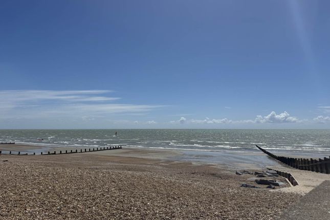Flat 4, Canning Court, Bognor Regis photo 2