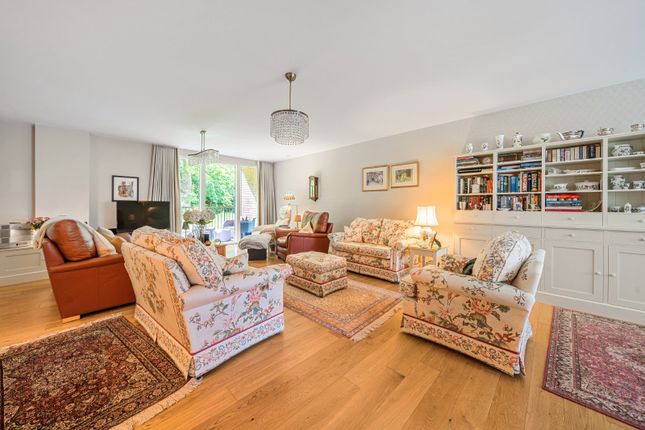 97, Cliveden Gages, Taplow photo 2