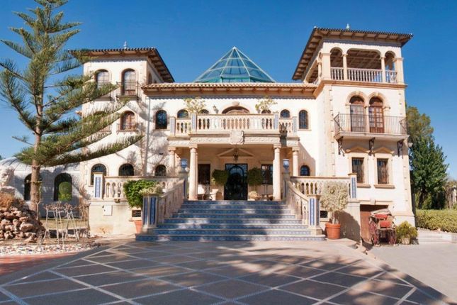 Thumbnail Villa for sale in Villamartin, Alicante, Spain