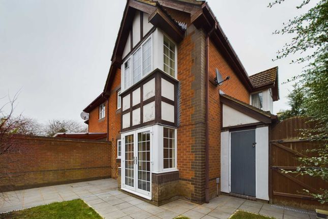 Thumbnail Terraced house for sale in Curlew, Watermead