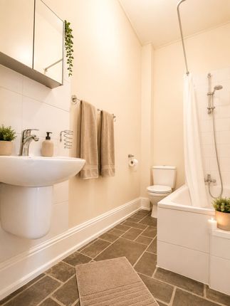 Flat B, 31, Heathfield Park, Willesden Green photo 5