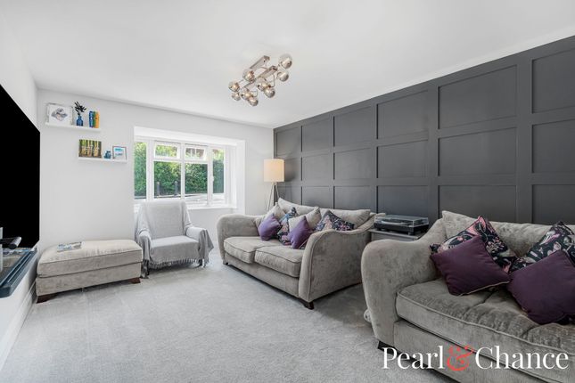6 Periwinkle Lane, Dunstable photo 2