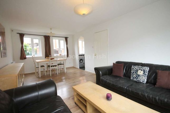 Flat to rent in Nash Street, Hulme, Manchester