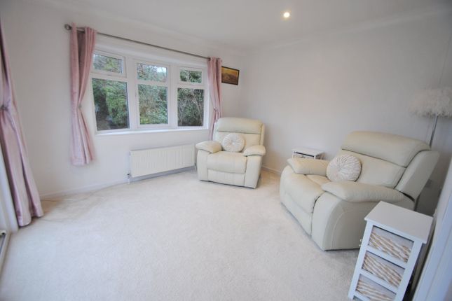 29, Willow Drive, Woodmancote Park Homes, Woodmancote photo 3