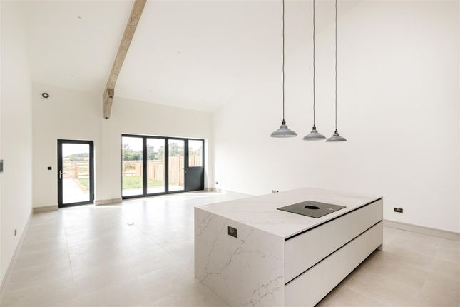 Larkscroft, The Charndon Estate, Marsh Gibbon Road, Poundon photo 4