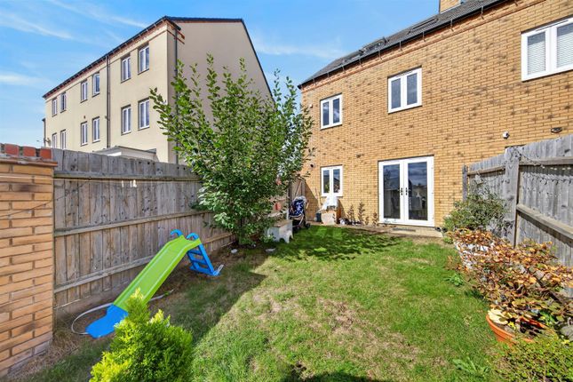 69, Harlequin Crescent, Bedford photo 4