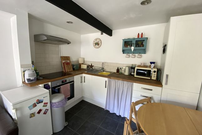1 Owens Row, Llangattock, Crickhowell photo 3