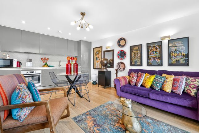 Flat 17, Fyfe House Chadwell Lane, London photo 4