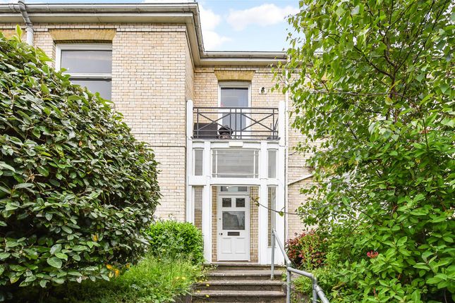 Thumbnail Flat for sale in Victoria House, Junction Road, Andover