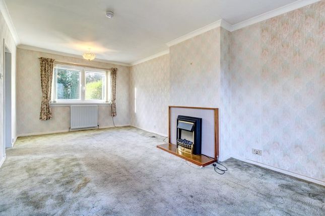 11, Tudhope Crescent, Alexandria photo 2