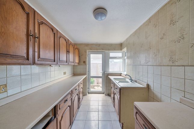 14 Landseer Drive, Chichester photo 4