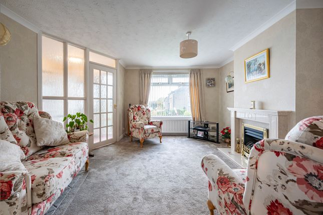 35 Cander Rigg, Bishopbriggs photo 4