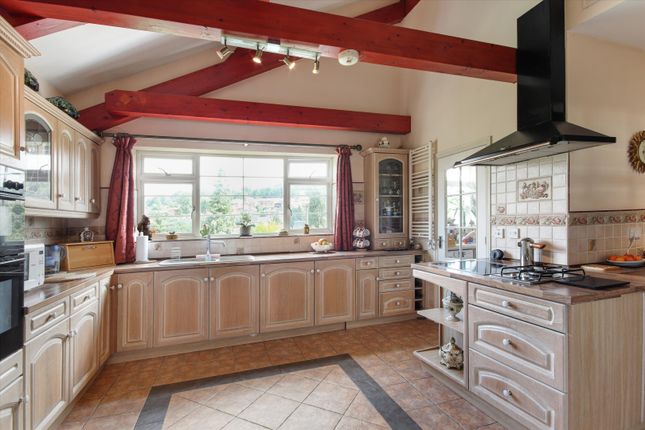 53, Stafford Road, Caterham photo 4