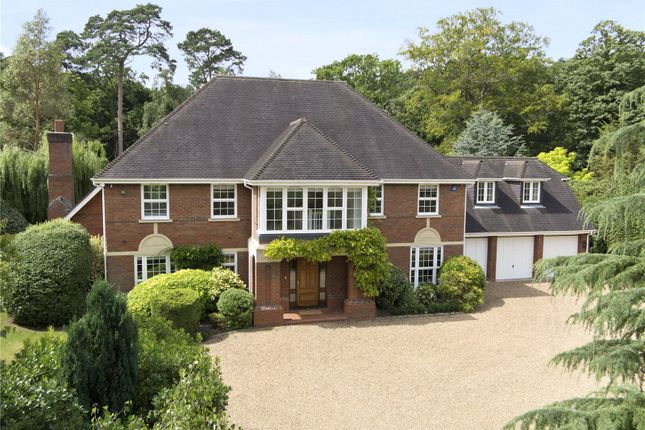 Thumbnail Detached house to rent in Birds Hill Road, Oxshott, Surrey