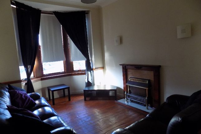 Flat to rent in Burghead Drive, Govan, Glasgow