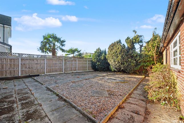 89, Briar Gate, Nottingham photo 4