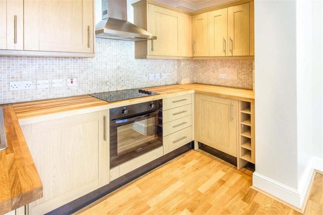 Flat 2, Luss House, 34, Jevington Gardens, Eastbourne photo 4